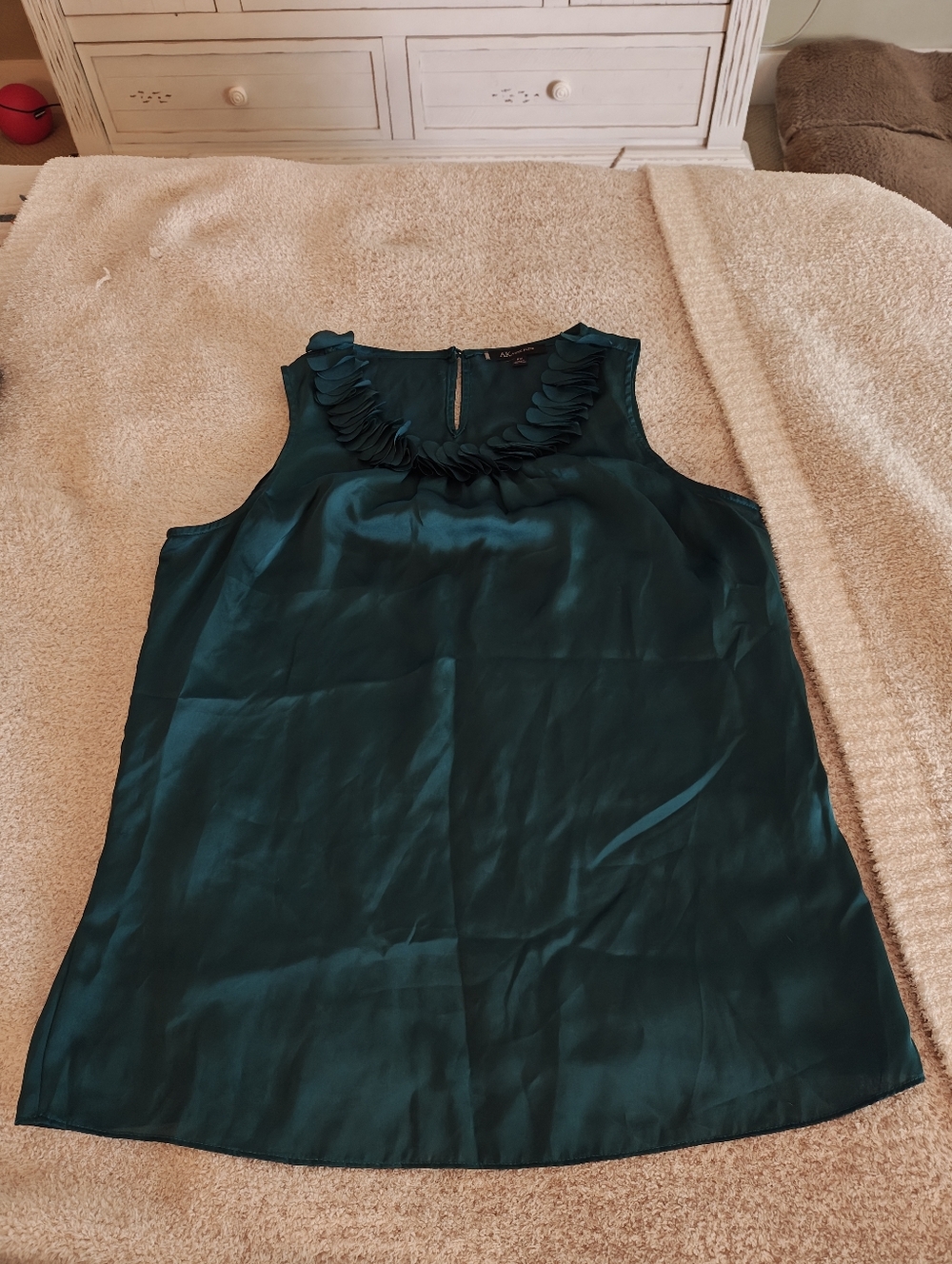 Anne Klein Women's Sleeveless Ruffle Neck Satin Shell/Top Petite Med Turquoise